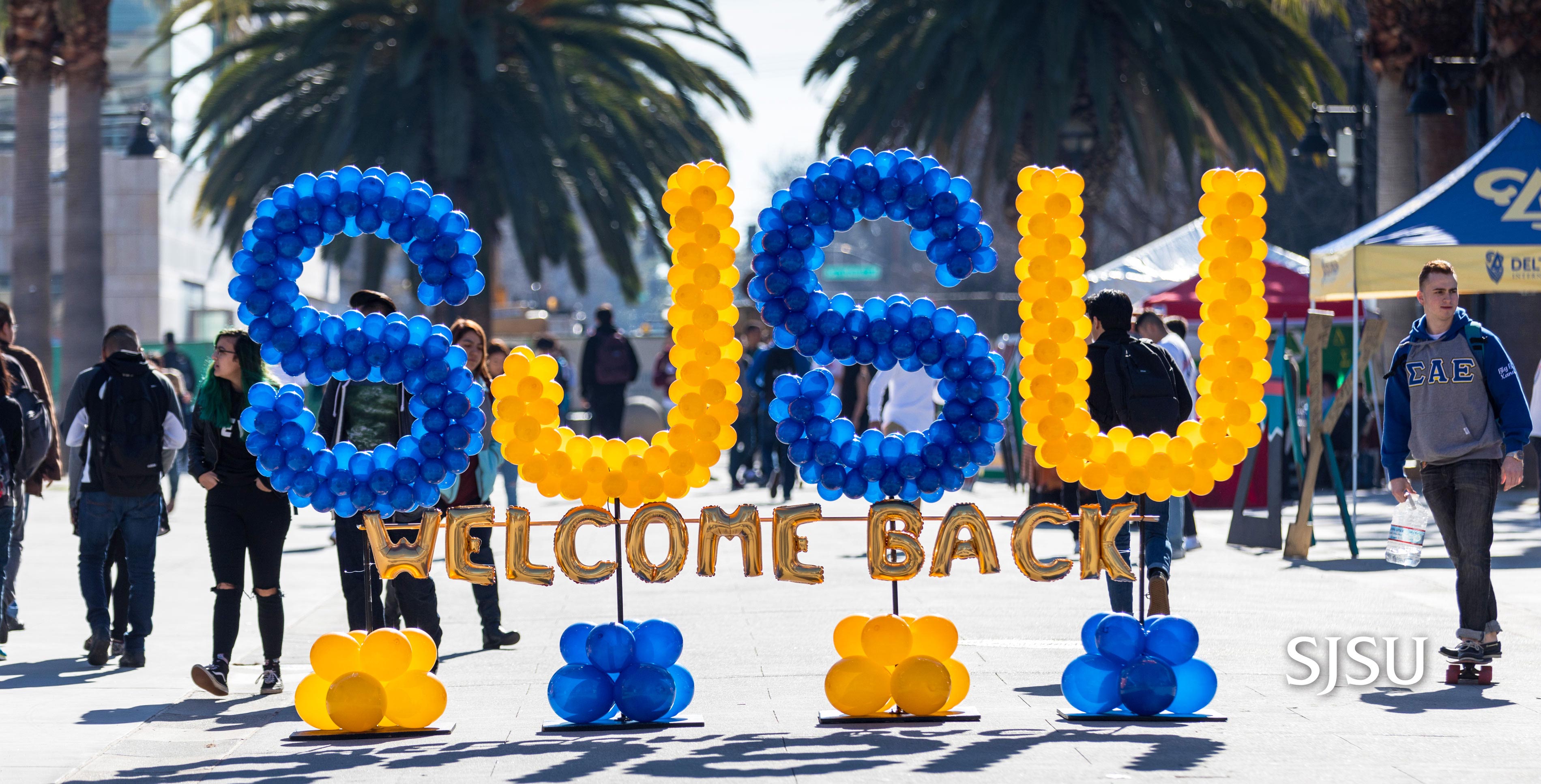 SJSU Balloons welcomes back students to campus during fall semester start
