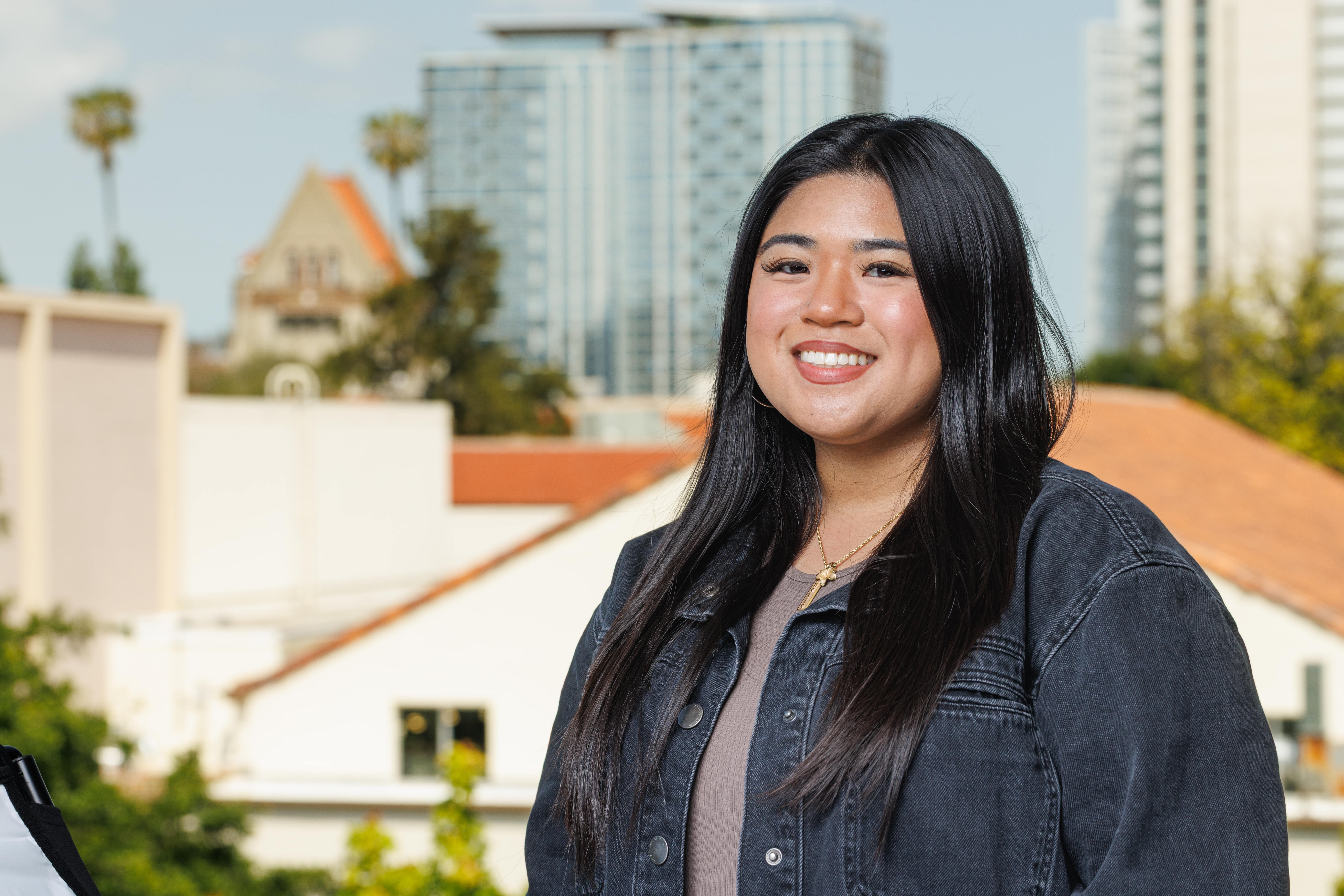 Janelle Victoria Cabanero headshot